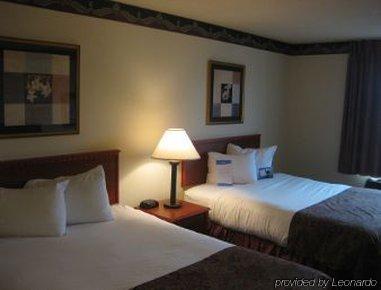 Comfort Inn&suites Grafton-cedarburg 2*