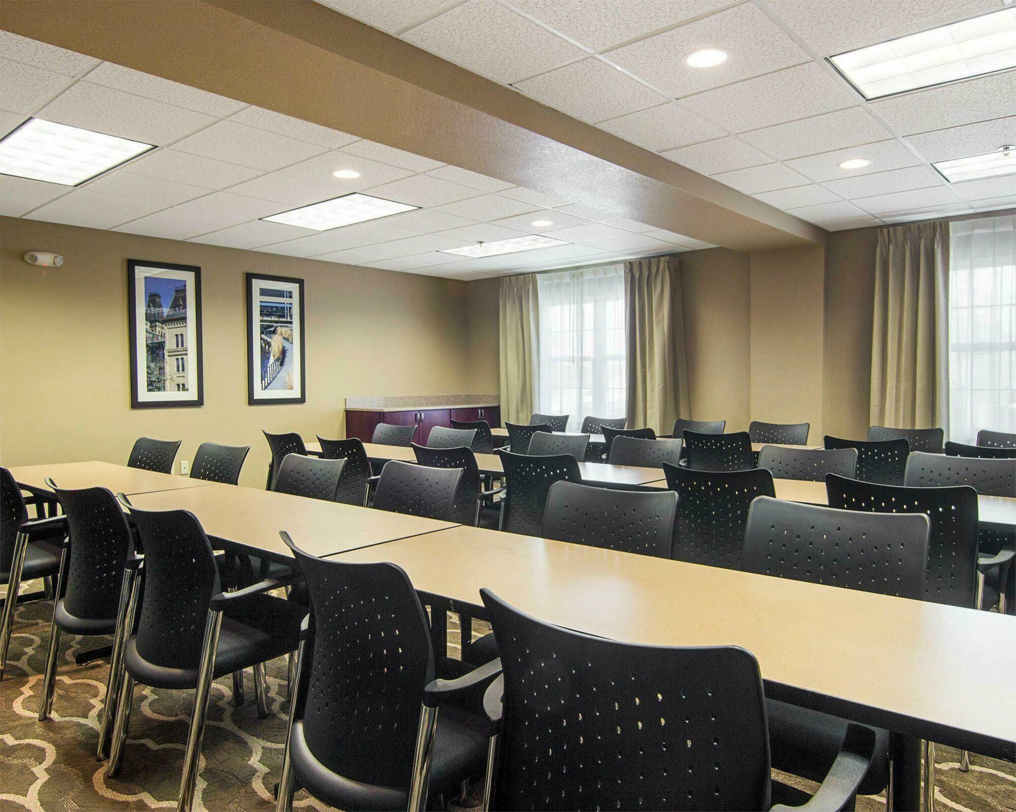 Hotel Comfort & Grafton-cedarburg 2*